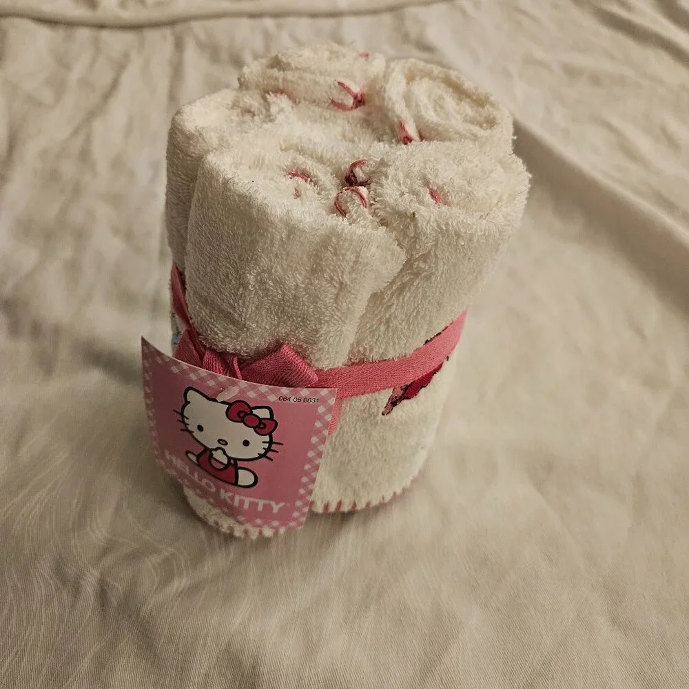 Sanrio Hello Kitty 6 Pack of New Washcloths Paris Poodle NWT
